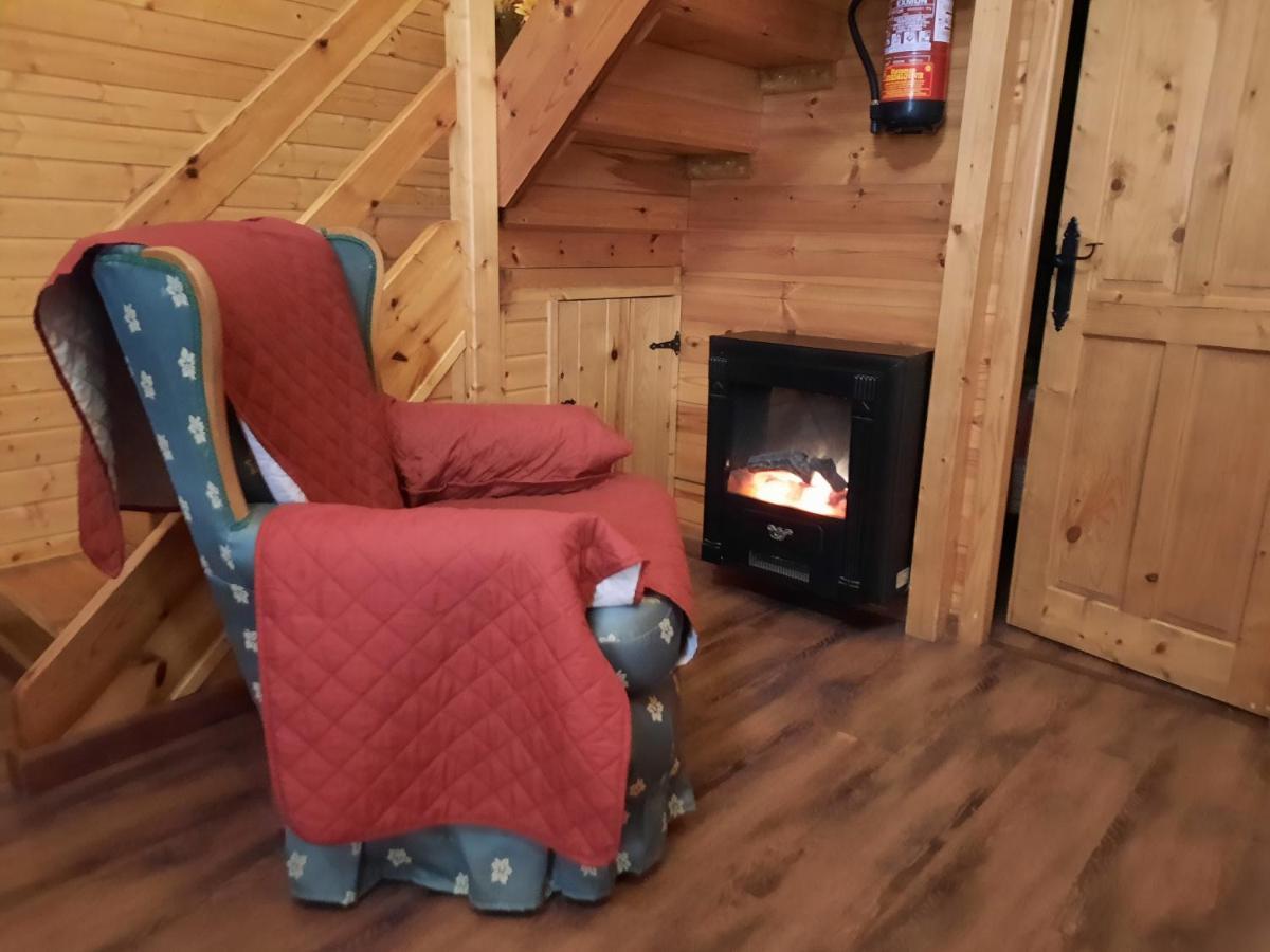 Cabanas De Madera El Rinconcillo أرويو فريو المظهر الخارجي الصورة