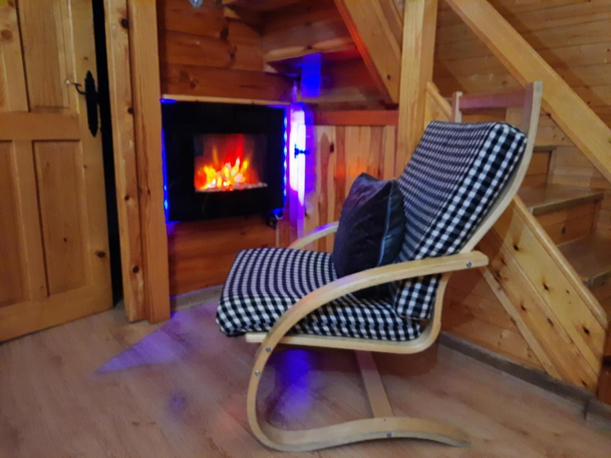 Cabanas De Madera El Rinconcillo أرويو فريو المظهر الخارجي الصورة