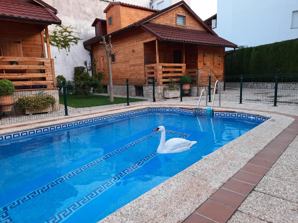 Cabanas De Madera El Rinconcillo أرويو فريو المظهر الخارجي الصورة