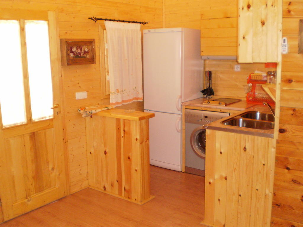 Cabanas De Madera El Rinconcillo أرويو فريو الغرفة الصورة