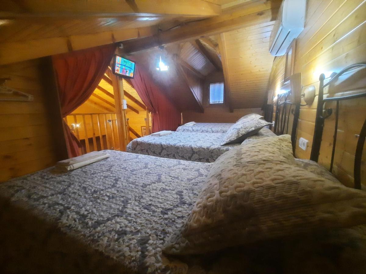 Cabanas De Madera El Rinconcillo أرويو فريو المظهر الخارجي الصورة