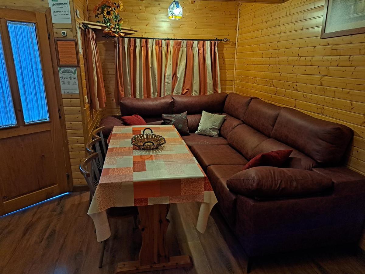 Cabanas De Madera El Rinconcillo أرويو فريو المظهر الخارجي الصورة
