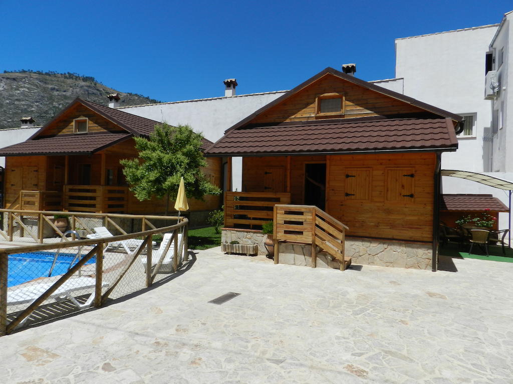 Cabanas De Madera El Rinconcillo أرويو فريو الغرفة الصورة