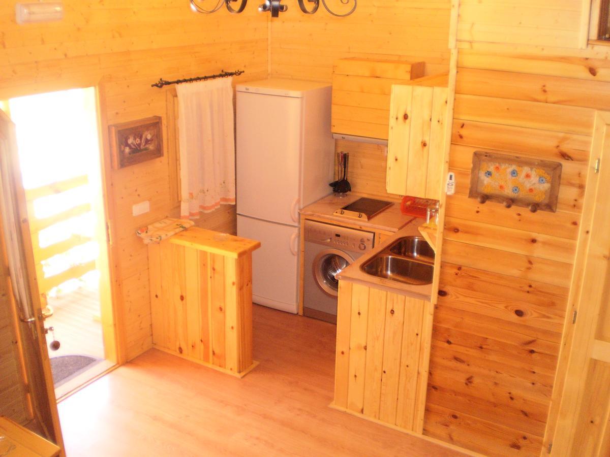 Cabanas De Madera El Rinconcillo أرويو فريو المظهر الخارجي الصورة